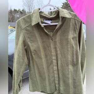 Columbia women’s Olive Textured Long-Sleeve Button-Down Shirt